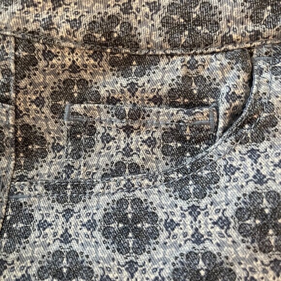 H&M | Blue Patterned Shorts | Size 8 - Picture 5 of 8